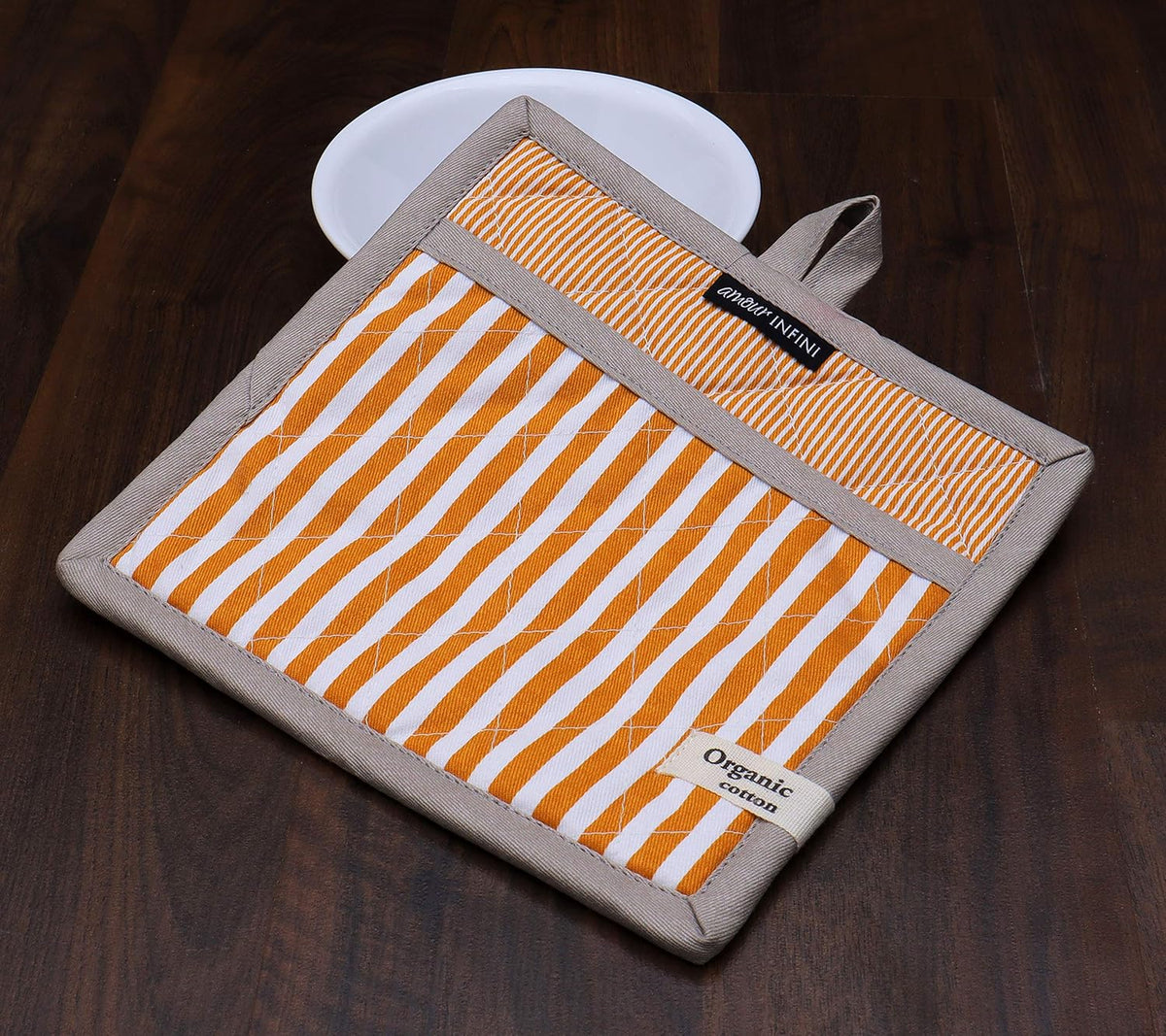 AMOUR INFINI Striped Pot Holders and Oven Mitts Heat Resistant Non Slip Reusable Set of 1 Oven Mitt and 1 Pot Holder Oven Gloves Pot Holder for Cooking (Yelllow)