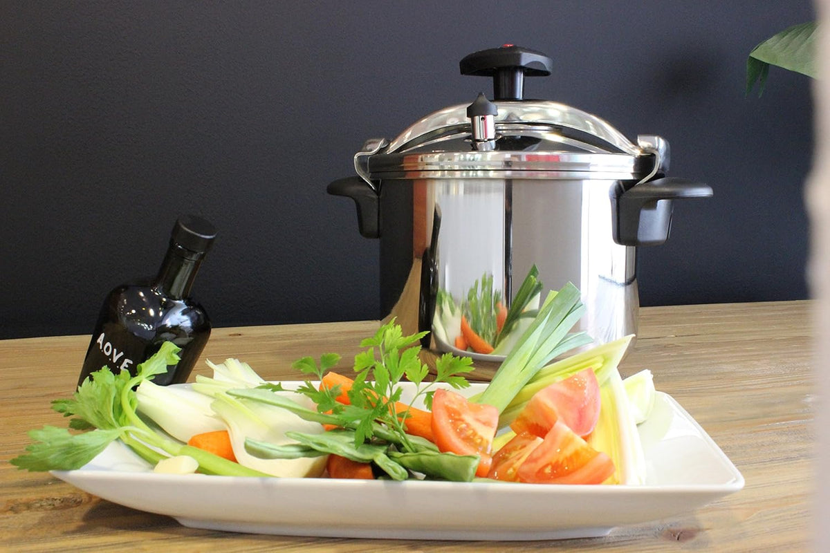 MAGEFESA Star Pressure Cooker, 6.3-Quart, 18/10 Stainless Steel, Works on All Stovetops (Induction Compatible), Safety Lock & 8 PSI Cooking