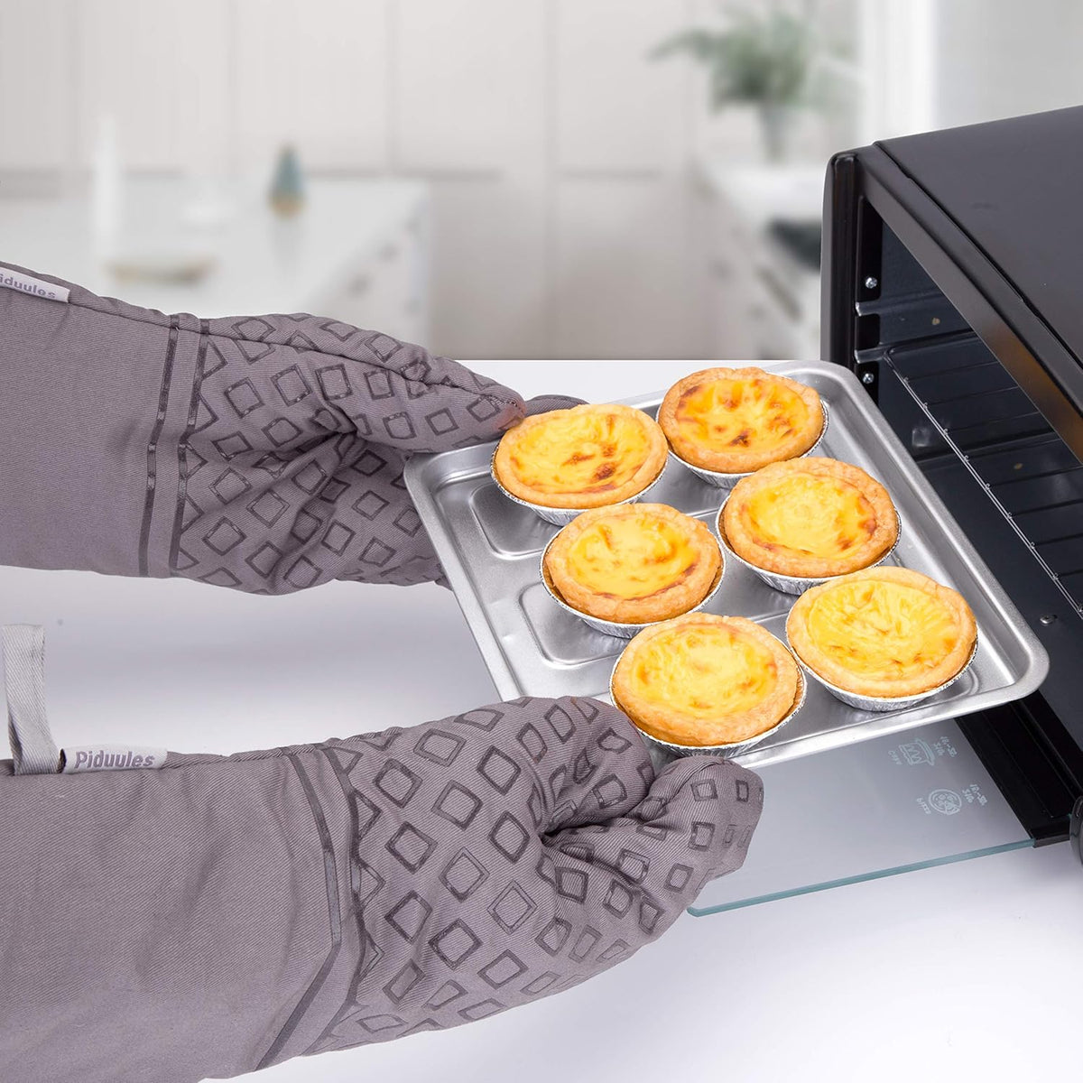Set of 4 Oven Mitts and Pot Holders, 482 F Heat Resistant Hot Plate Moving Non-Slip Gloves for BBQ, Grill, Baking, Cooking, Oven, Microwave (Gray)